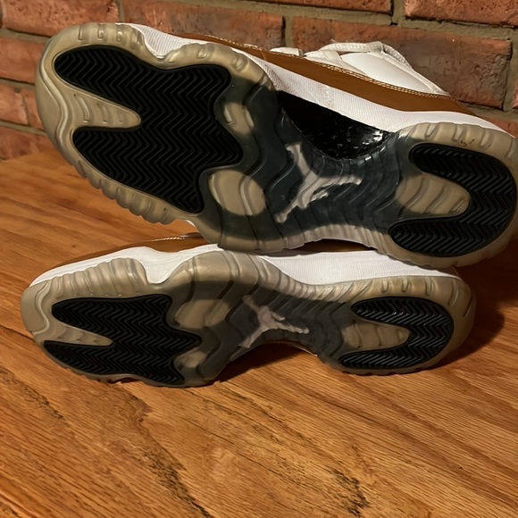 Jordan 11 Retro Low Closing Ceremony, size 10 - Picture 8 of 11
